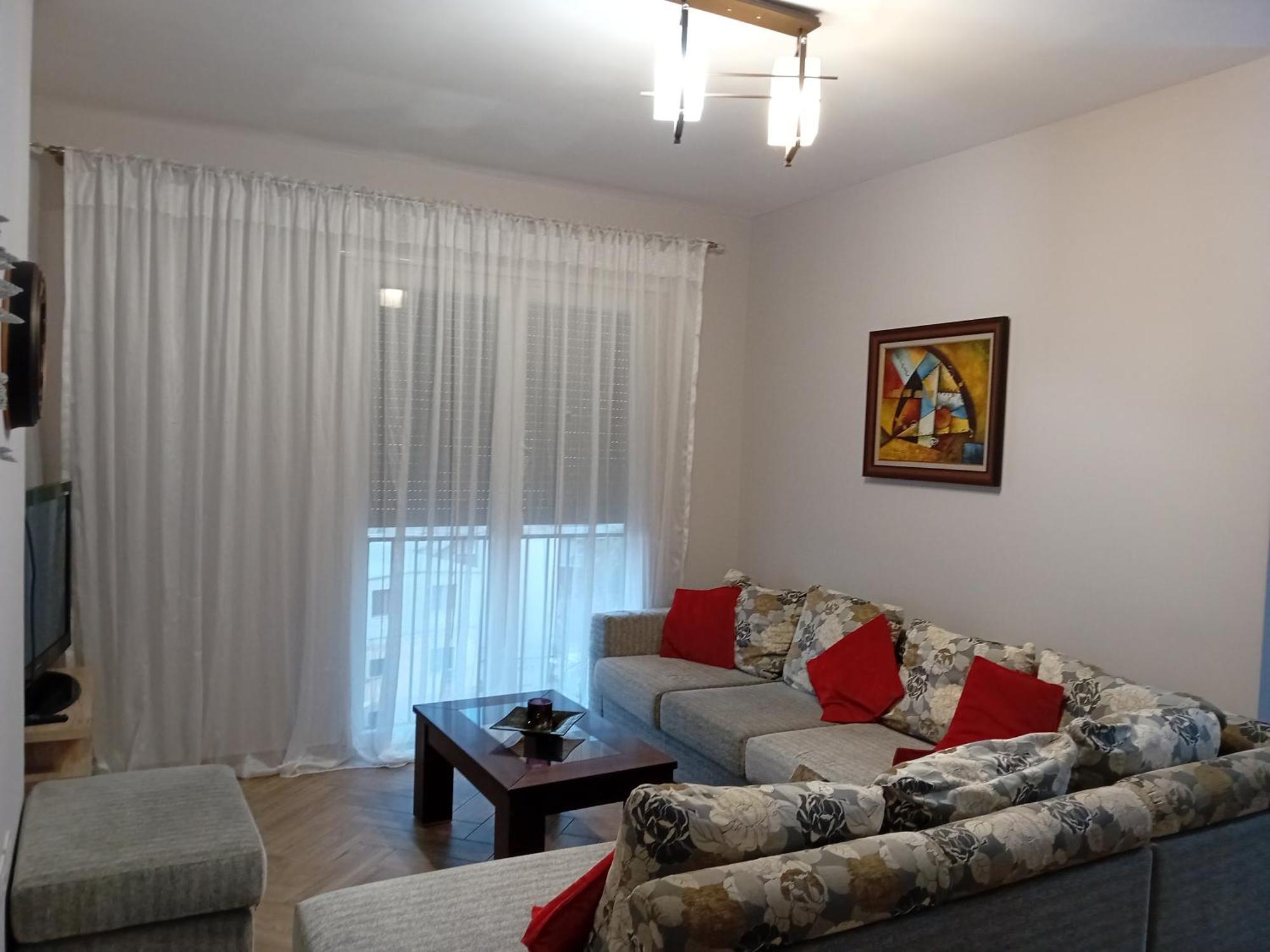 Brajan Tirona Apartament *